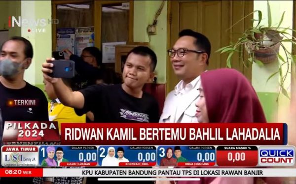 Antarkan Bahlil Lahadalia Nyoblos di TPS Duren Tiga, Ridwan Kamil Diajak Warga Foto Bareng